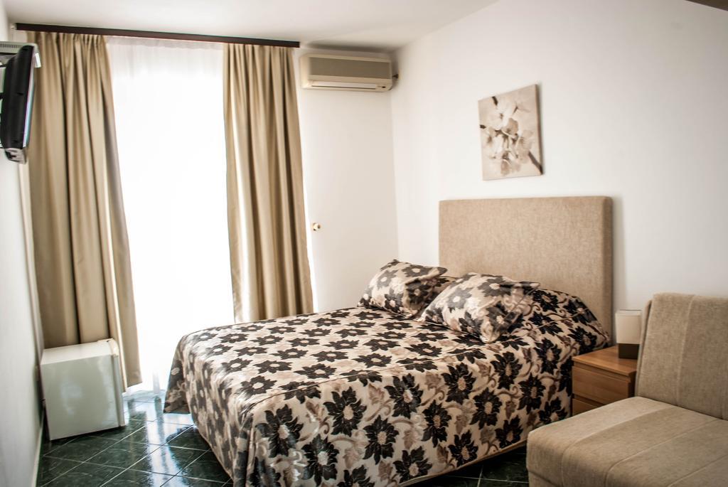 Apartments & Rooms Elite Dobra Voda Room photo